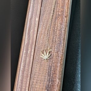 Gold plated cannabis leaf necklace